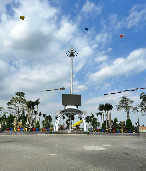 BÁN NỀN BIỆT THỰ 4OOm2, KDC 586, Công Viên và Sông Hậu, phường hưng phú  QUẬN CÁI RĂNG 