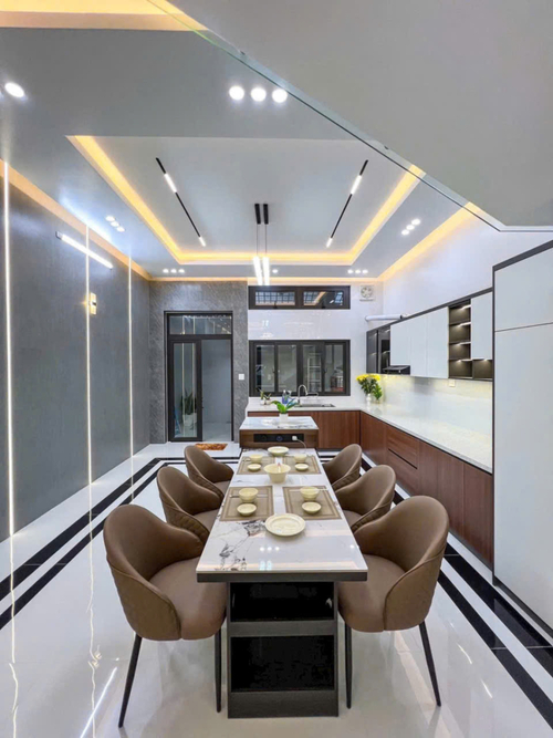BÁN NHÀ 1 TRỆT 3 LẦU, ĐƯỜNG D14,KDC HỒNG LOAN 6A, CẦN THƠ 