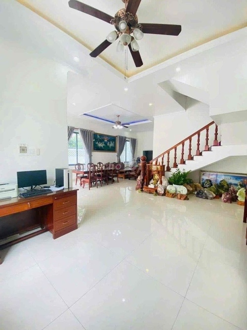 BÁN BIỆT THỰ SÂN VƯỜN, GÓC 2 MẶT TIỀN, KDC DIỆU HIỀN, PHƯỜNG PHÚ THỨ, QUẬN CÁI RĂNG