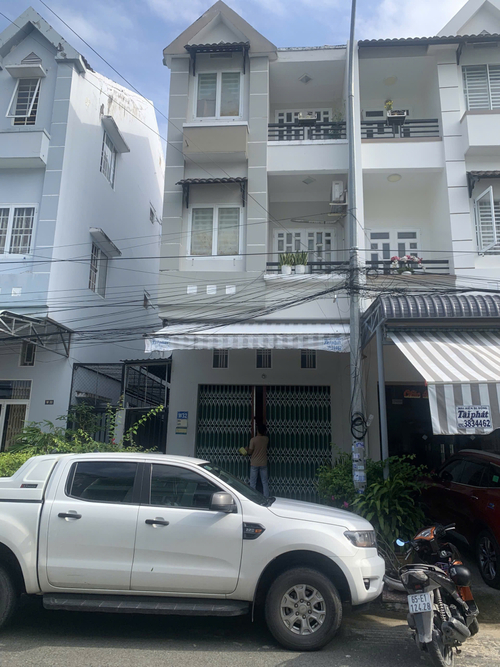 Nhà trệt 2 lầu khu đô thị mới Hưng Phú ( Khu cty 8 )